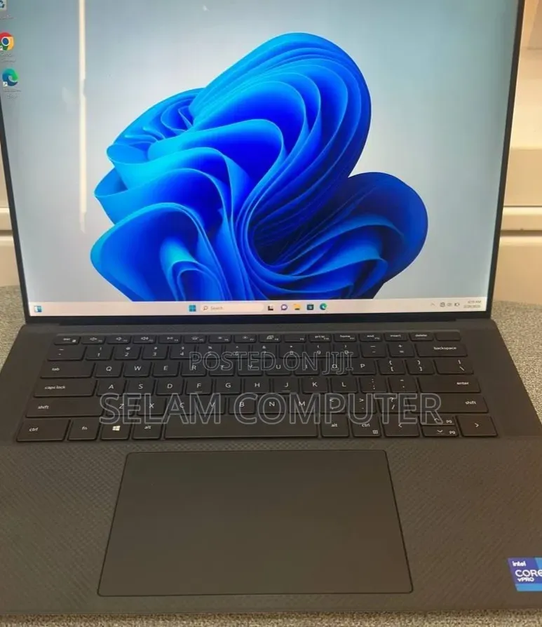 New Laptop Dell Inspiron 15 16GB Intel Core i7 SSD 512GB