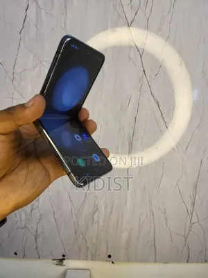 New Samsung Galaxy Z Flip5 256 GB Blue