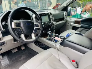 Ford F-150 Lariat 4x2 SuperCab Styleside 6.5 ft. box 145 in. WB 2017