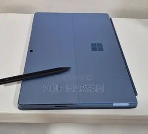 New Microsoft Surface Pro 11th Edition, a Copilot+ PC 16GB SSD 512GB
