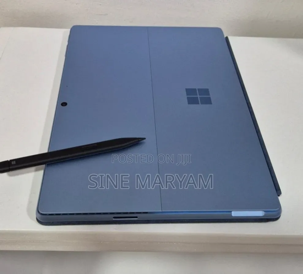 New Microsoft Surface Pro 11th Edition, a Copilot+ PC 16GB SSD 512GB