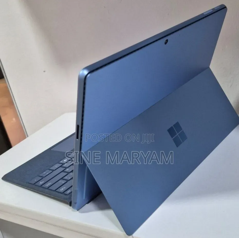 New Microsoft Surface Pro 11th Edition, a Copilot+ PC 16GB SSD 512GB
