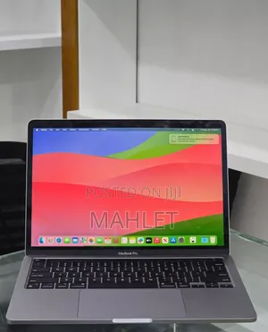 New Laptop Apple MacBook Pro 2020 8GB Intel Core i7 SSD 512GB