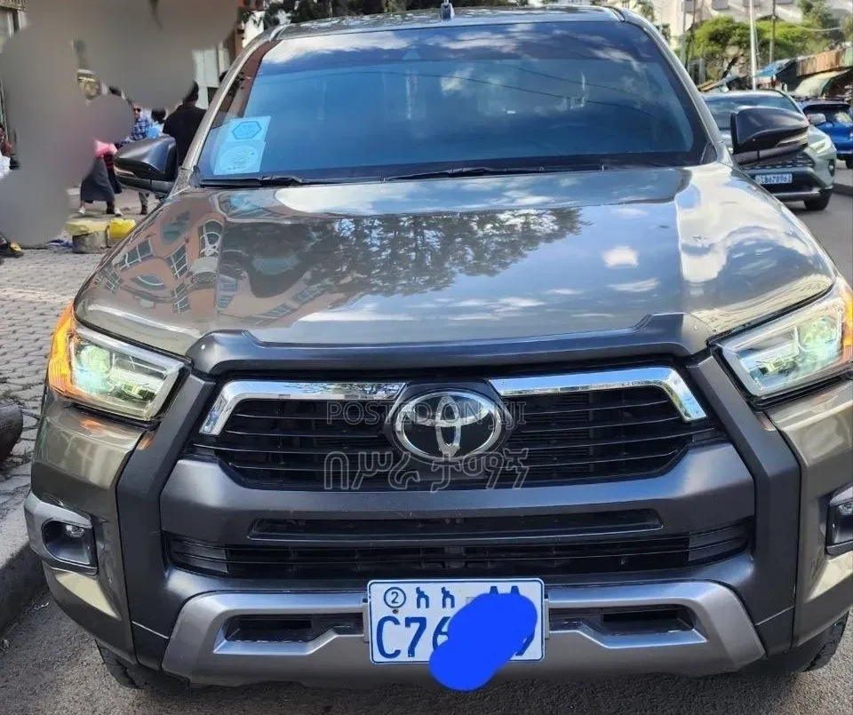 Toyota Hilux Revo Double Cab Deisel 2.4 AWD 2021 Brown