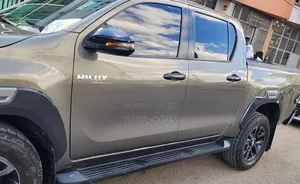 Toyota Hilux Revo Double Cab Deisel 2.4 AWD 2021 Brown