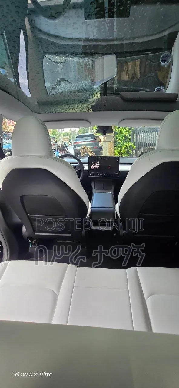 Tesla Model Y 75D kWh Performance 2023 Black