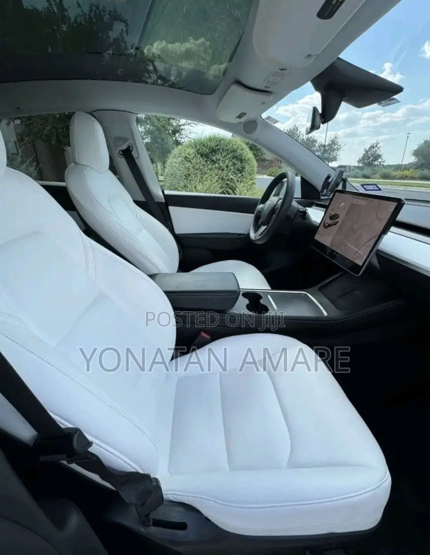 Tesla Model Y 2023 Black