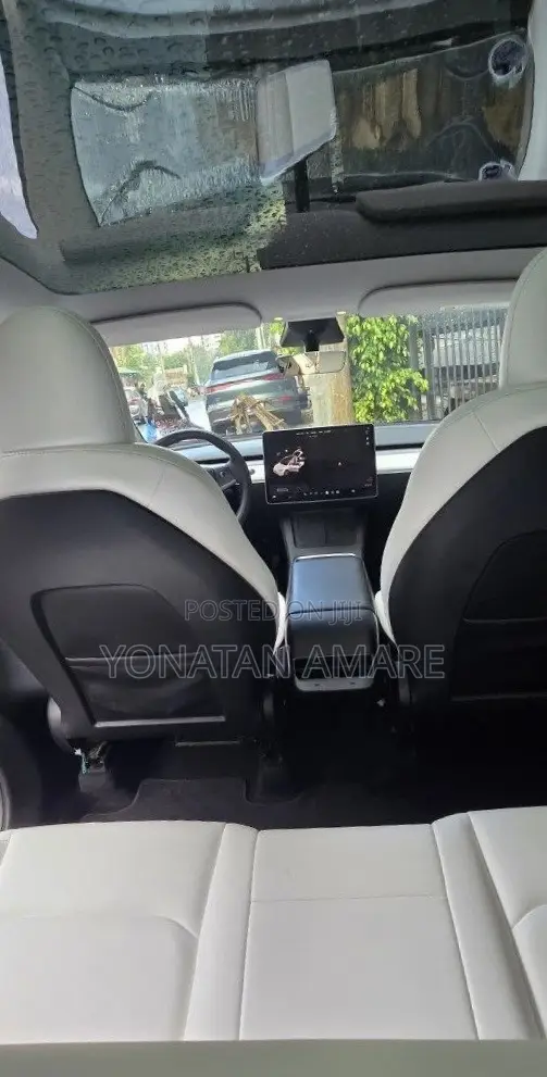 Tesla Model Y 2023 Black