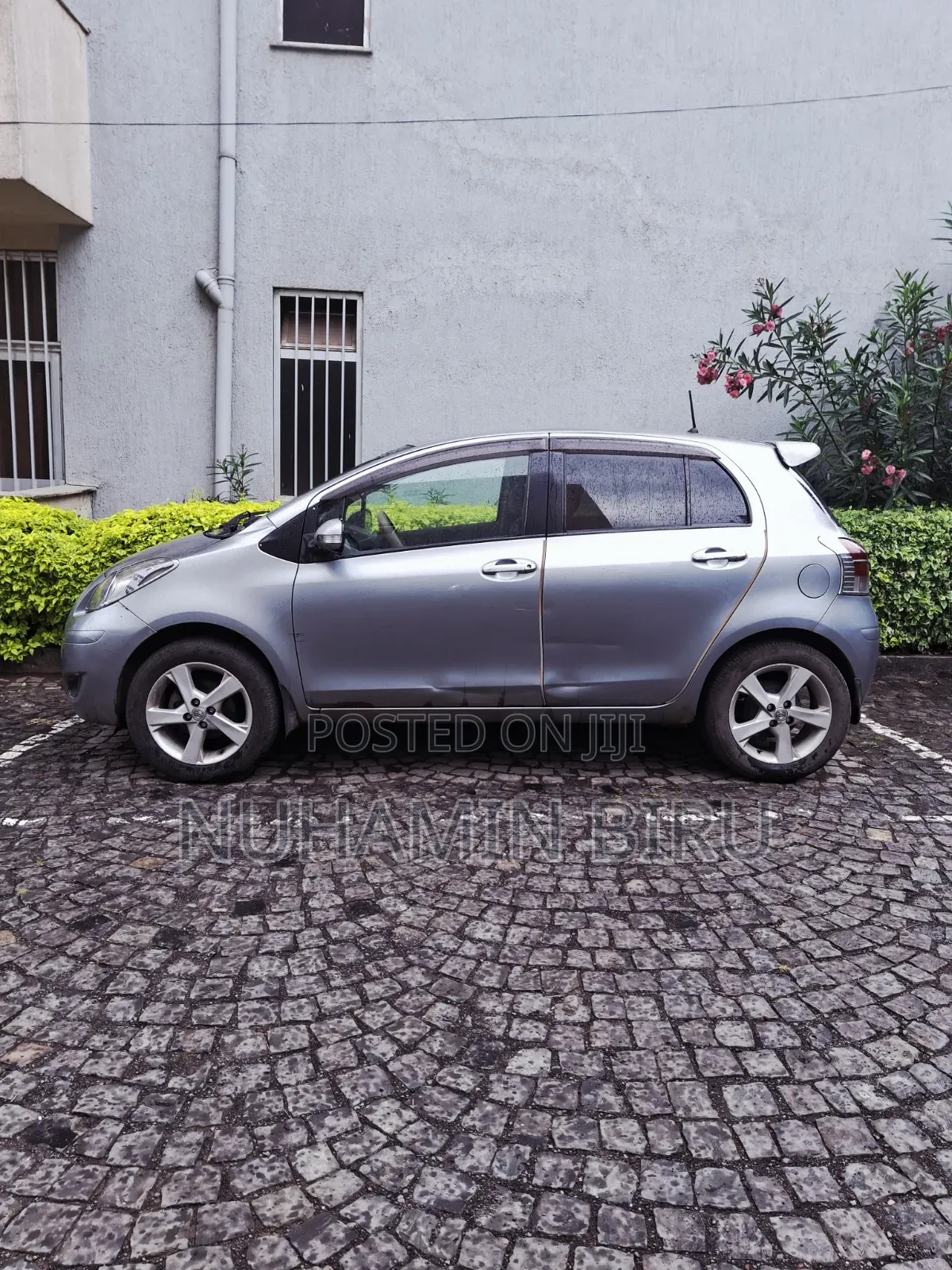 Toyota Yaris 2010 Gray