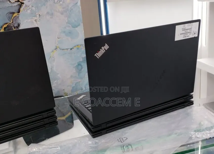 New Laptop Lenovo 8GB Intel Core i5 SSD 256GB