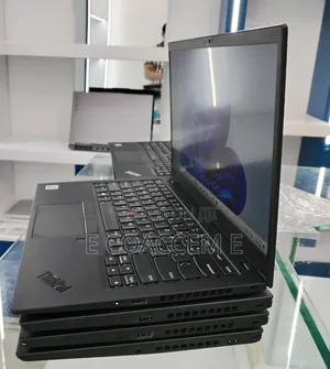 New Laptop Lenovo 8GB Intel Core i5 SSD 256GB