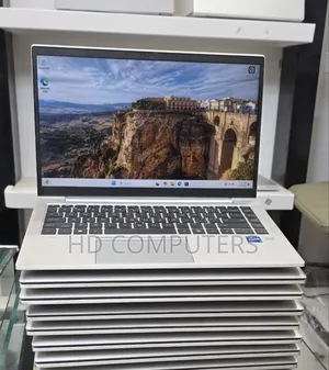New Laptop HP EliteBook 840 G8 16GB Intel Core i7 SSD 512GB