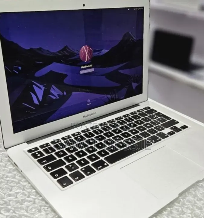 New Laptop Apple MacBook Air 8GB Intel Core i7 SSD 512GB