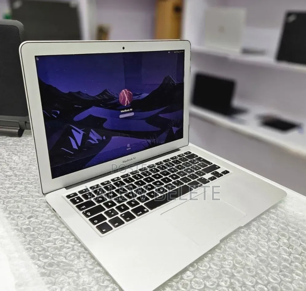 New Laptop Apple MacBook Air 8GB Intel Core i7 SSD 512GB