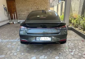 Hyundai Avante 2021 Gray
