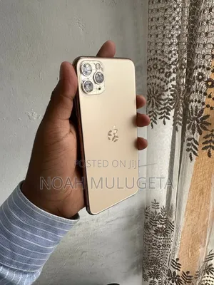 Apple iPhone 11 Pro Max 64 GB Gold