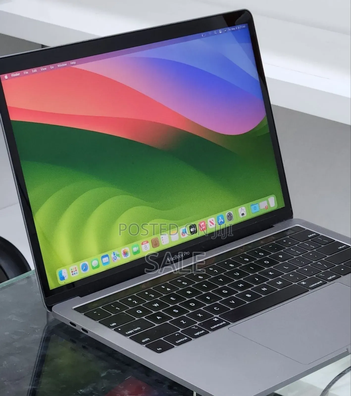 New Laptop Apple MacBook Pro 2019 16GB Intel Core i7 SSD 256GB