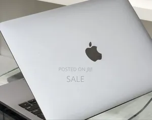 New Laptop Apple MacBook Pro 2019 16GB Intel Core i7 SSD 256GB