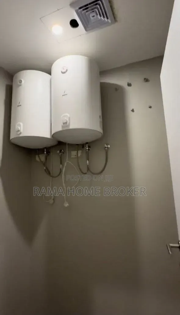 Furnished 4bdrm Apartment in አያት አካባቢ, Yeka for sale
