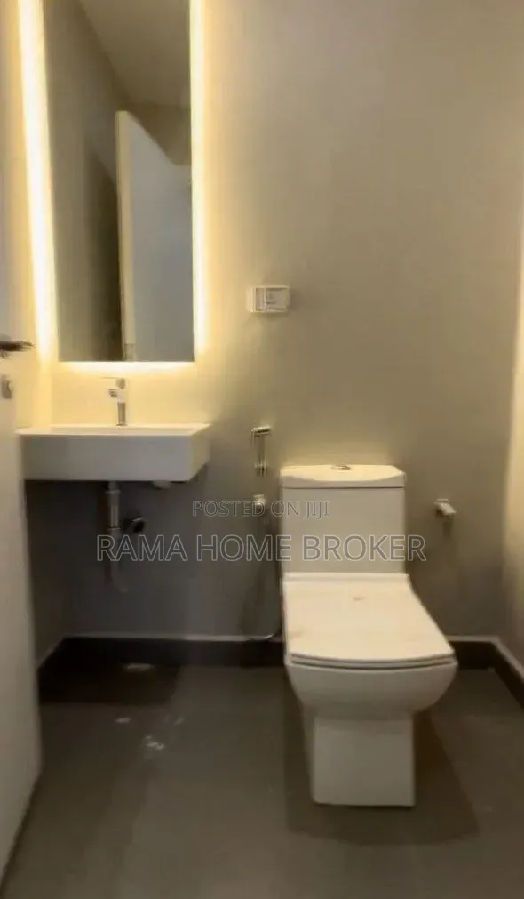 Furnished 4bdrm Apartment in አያት አካባቢ, Yeka for sale