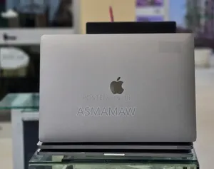 New Laptop Apple MacBook Pro 2017 16GB Intel Core i7 SSD 512GB
