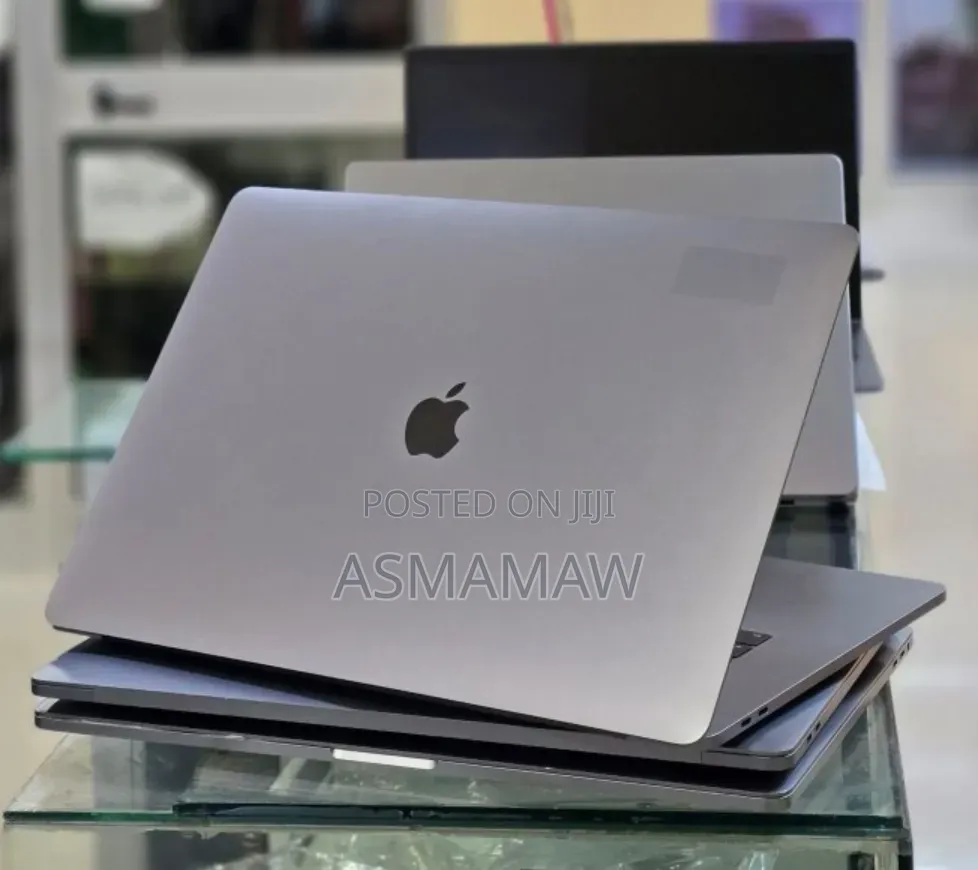 New Laptop Apple MacBook Pro 2017 16GB Intel Core i7 SSD 512GB