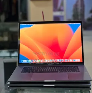 New Laptop Apple MacBook Pro 2017 16GB Intel Core i7 SSD 512GB