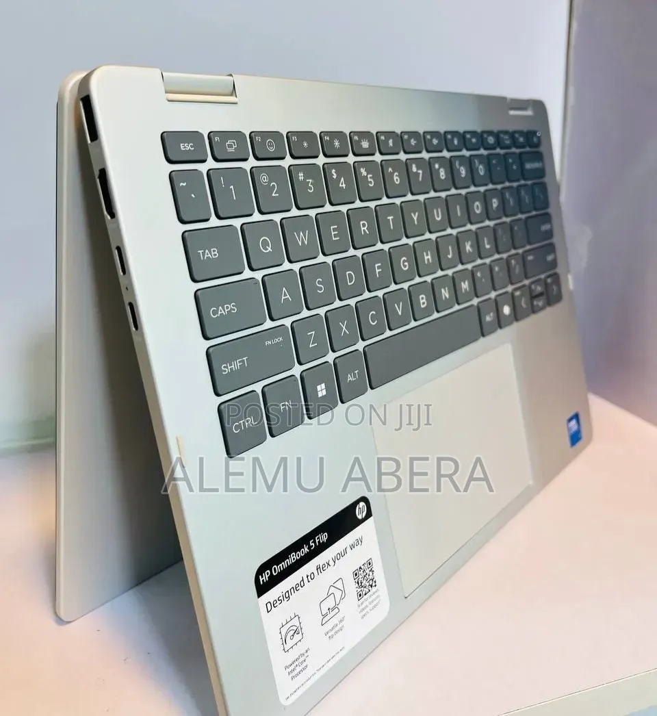 New Laptop HP OmniBook 5 14" 16GB Intel Core 7 SSD 512GB