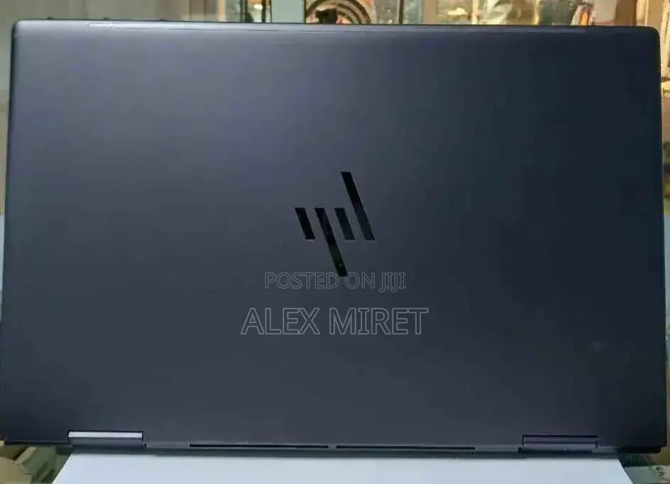 New Laptop HP Envy x360 8GB AMD Ryzen 5 SSD 256GB