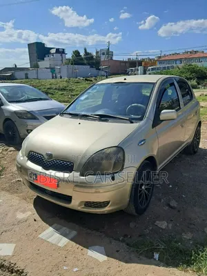 Toyota Vitz 2002 Gold