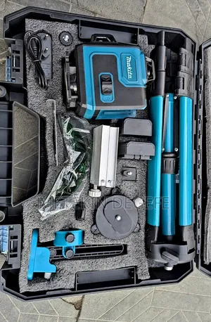 Makita Laser Level 360°4d With Tripod