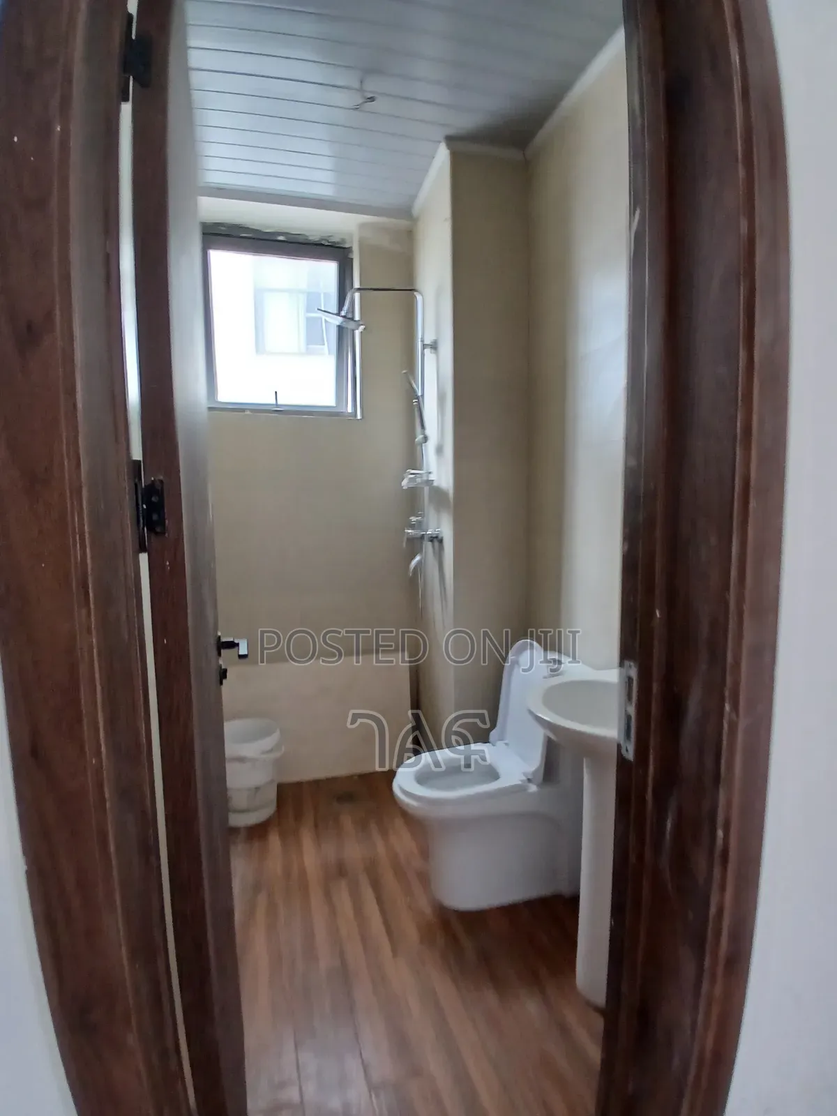 2bdrm Apartment in ሰሚት ኖህ ሪልስቴት ግቢ ውስጥ, Bole for sale