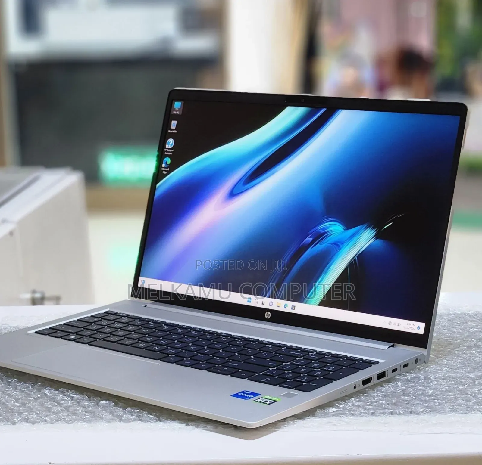 New Laptop HP EliteBook 860 G10 16GB Intel Core i7 SSD 1T
