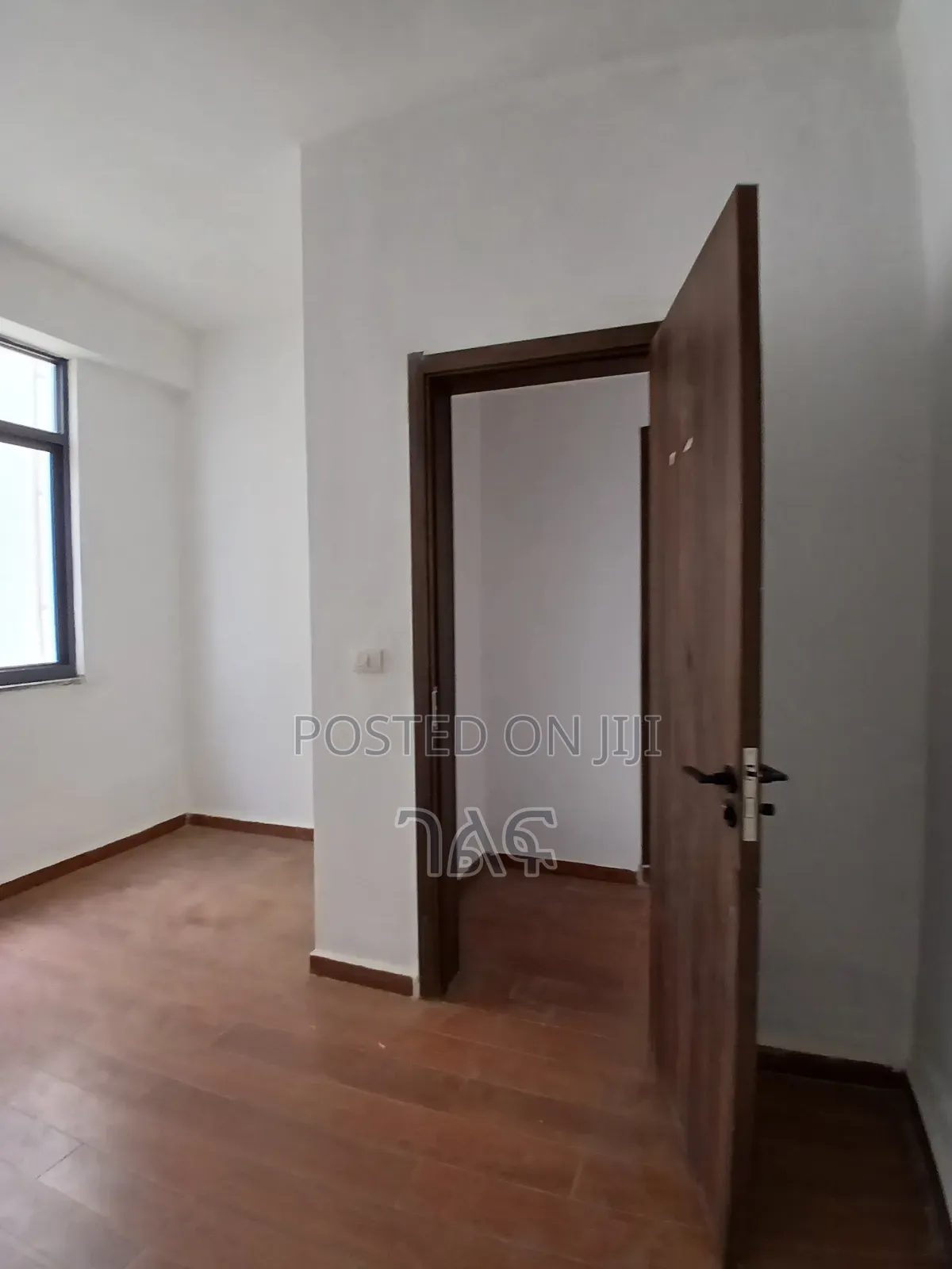 2bdrm Apartment in ሰሚት ኖህ ሪልስቴት ግቢ ውስጥ, Bole for sale