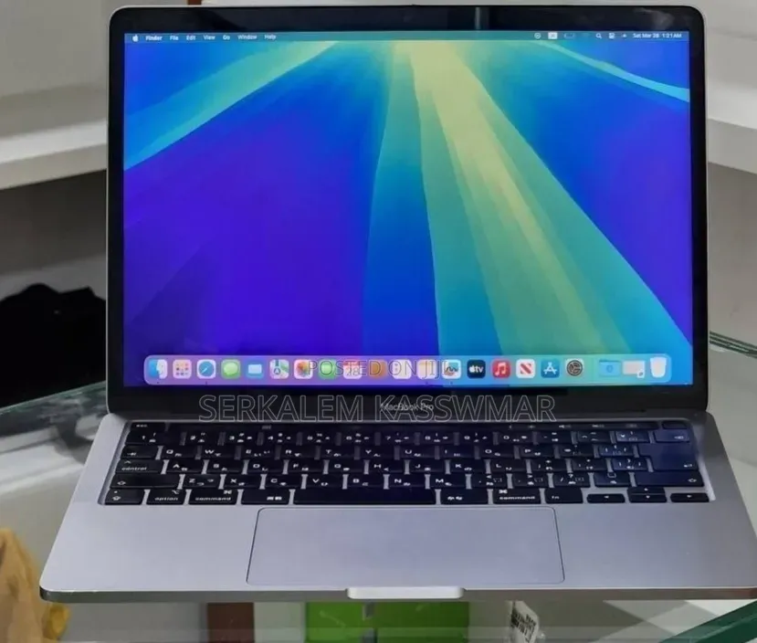 New Laptop Apple MacBook Pro 8GB Intel Core i5 SSD 512GB