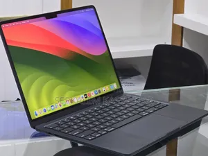New Laptop Apple MacBook Air 16GB Apple M4 SSD 256GB