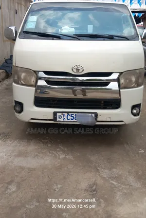 Toyota HiAce 2007 White