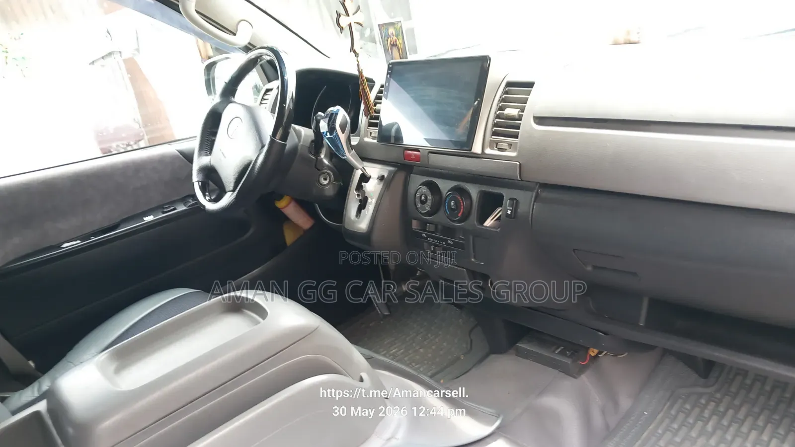 Toyota HiAce 2007 White