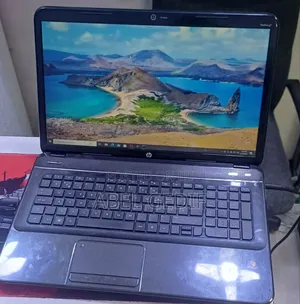 New Laptop HP Pavilion 17 4GB AMD A8 HDD 500GB