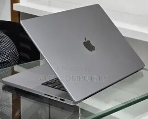 New Laptop Apple MacBook Pro 32GB Apple M1 Max SSD 512GB