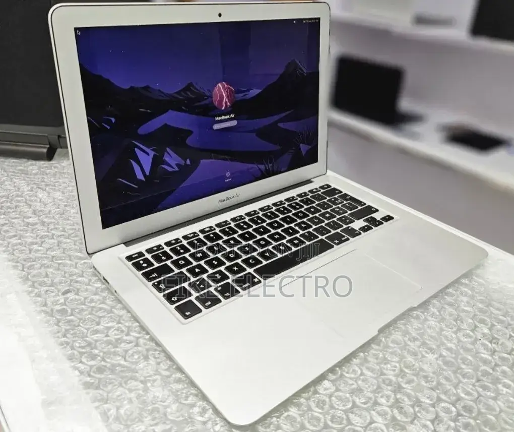 Laptop Apple MacBook Air 8GB Intel Core i7 HDD 512GB