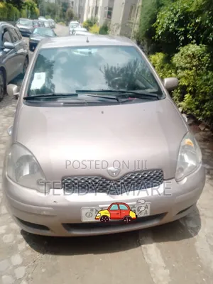 Toyota Vitz 2002 Beige