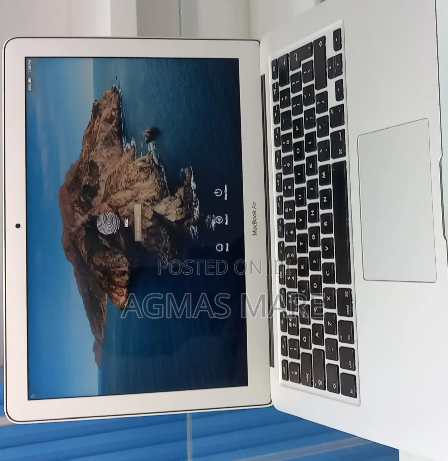 New Laptop Apple MacBook Air 2017 8GB Intel Core i5 SSD 128GB