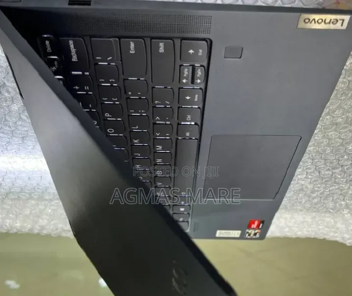 New Laptop Lenovo Yoga 7i 16GB AMD Ryzen 7 SSD 512GB