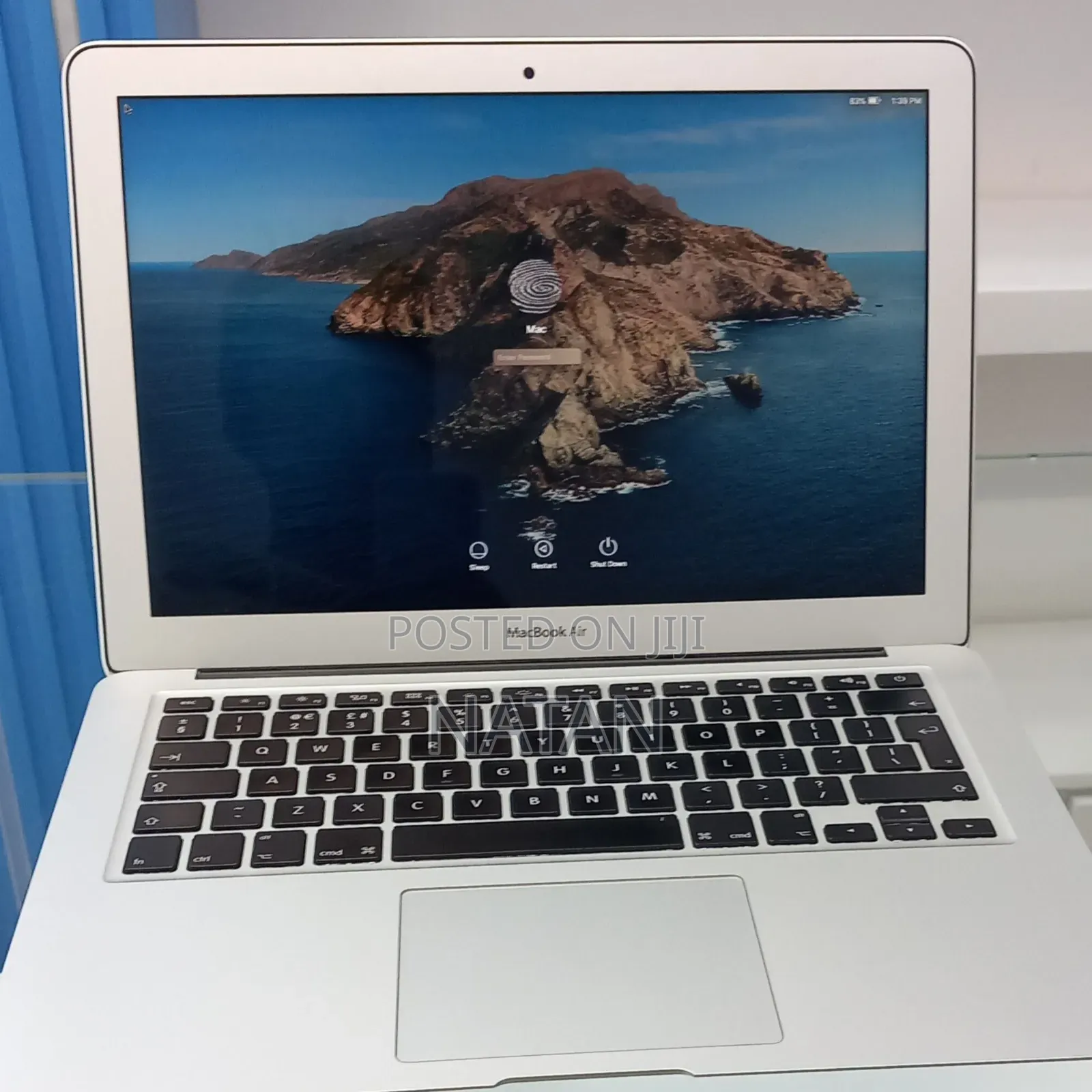 New Laptop Apple MacBook Air 2017 8GB Intel Core i5 SSD 128GB
