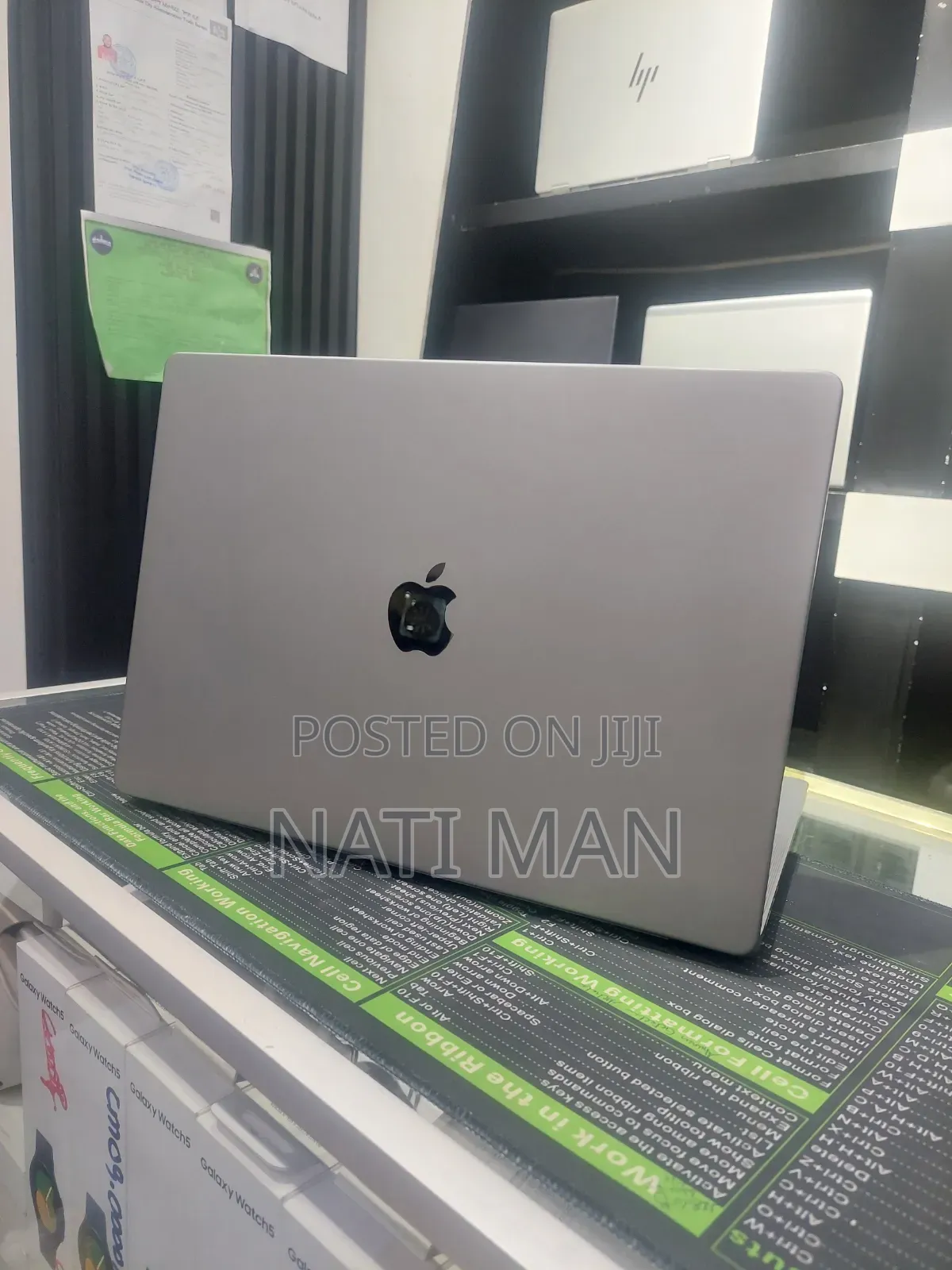 Laptop Apple MacBook Pro 2021 M1 16GB Apple M1 Pro SSD 512GB