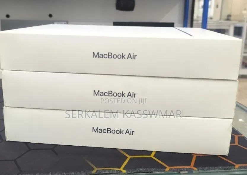 New Laptop Apple MacBook Air 2026 M5 13-inch 16GB Apple M5 SSD 512GB