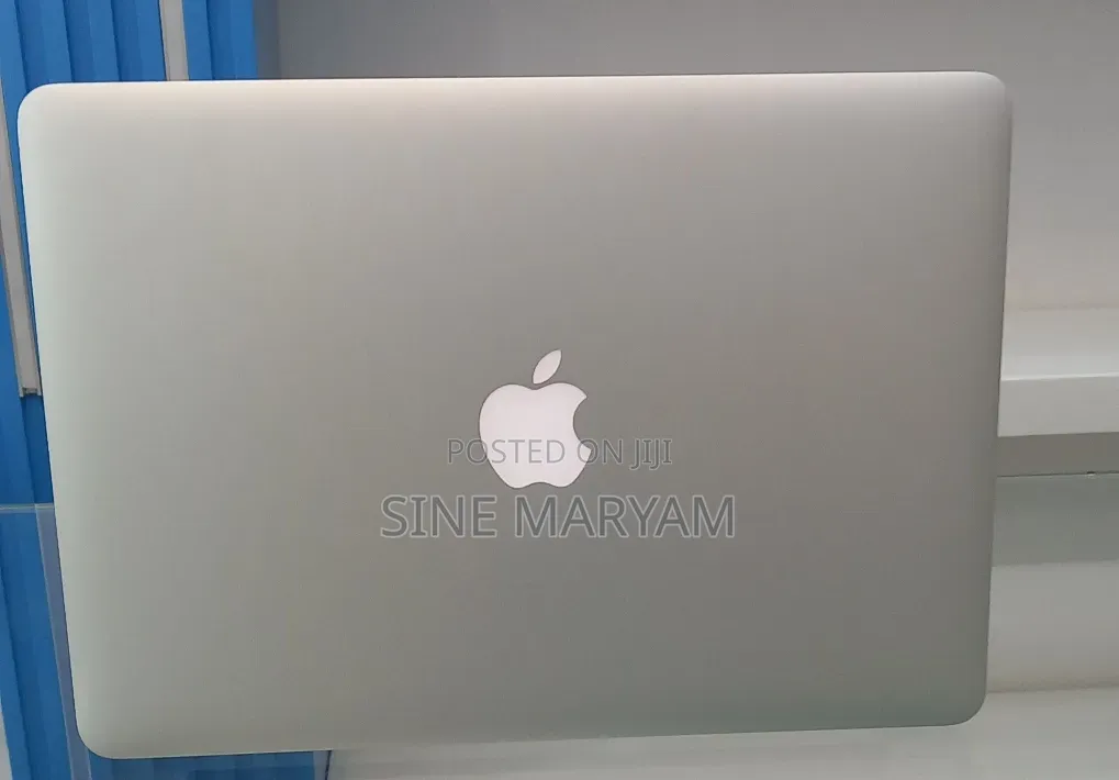 New Laptop Apple MacBook Pro 2017 8GB Intel Core i5 SSD 128GB