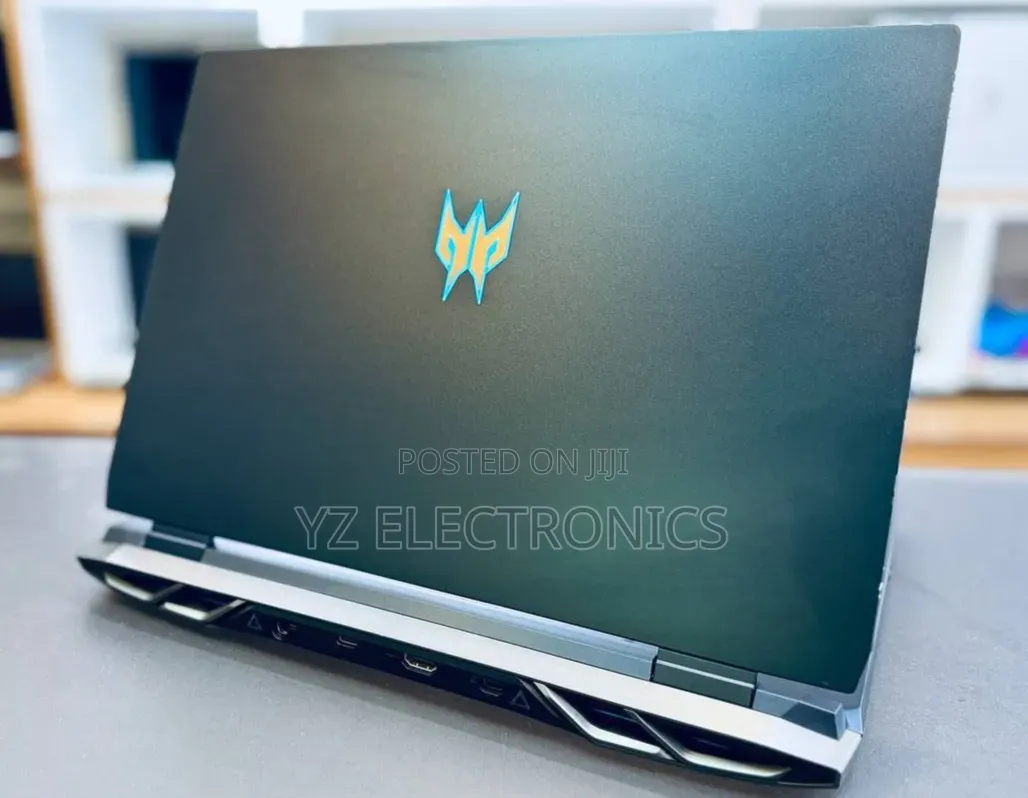 New Laptop Acer Predator Helios 300 16GB Intel Core i9 SSD 512GB