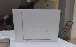 New Apple MacBook Air 2026 M5 13-inch 16GB Intel Core i7 SSD 512GB